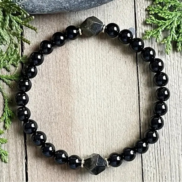 Manifestation and protection gemstone bracelet - Picture 3 of 4